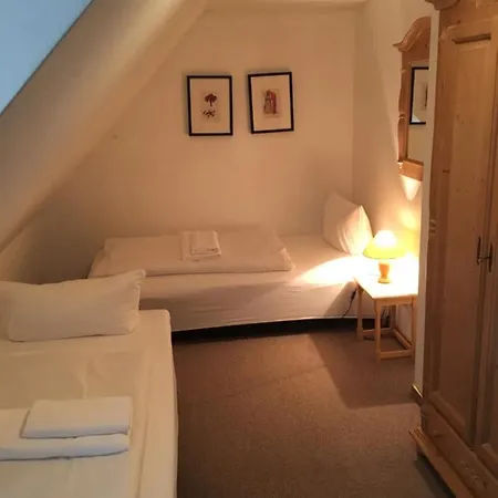 Kloster Bed & Breakfast 3*